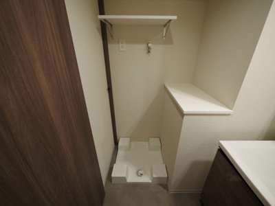 【設備】 | アーバングランデ新大阪 | 洗濯機置き場です