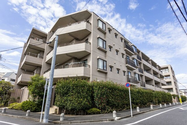 経堂レジデンスの外観|「千歳船橋」駅徒歩５分！平成１５年築の経堂レジデンスは即日現地案内可能となっておりますので、お気軽にお問い合わせください！