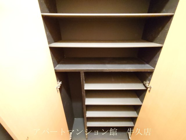 リビングタウンひたち野 Ａの駐車場|駐車場