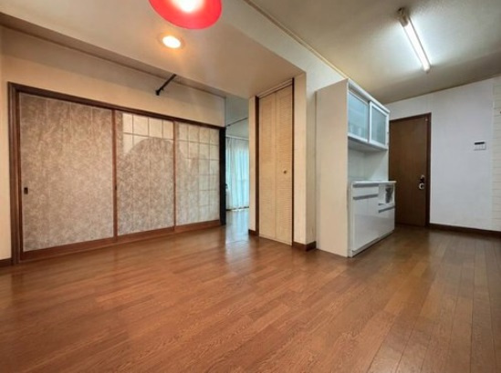 【居間・リビング】 | 印西市木下東４丁目　中古戸建て | リビング