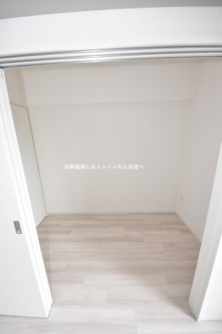 レジデンスナンバミナミの寝室