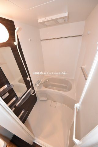 レジデンスナンバミナミの浴室