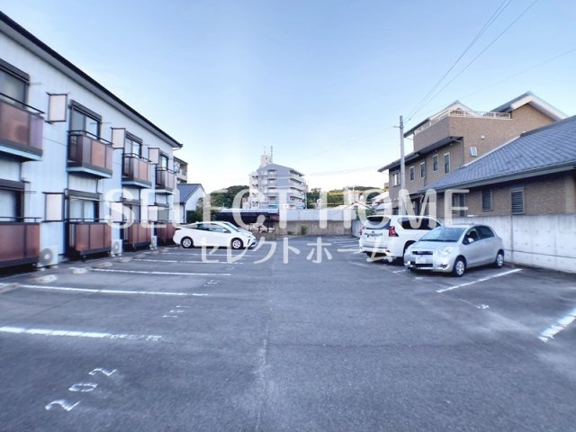 【駐車場】 | ユーハート久後崎 | 駐車場完備です