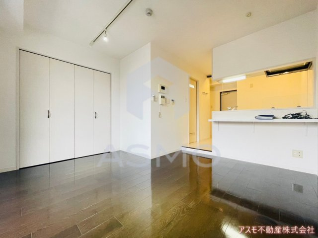 【居間・リビング】 | ラムアンドエヌエンタープライズ | 同マンション別部屋参考写真