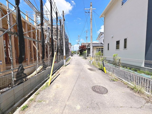 新築戸建・新築建売　郡山市安積西長久保　安積第一小・安積中の前面道路含む現地写真