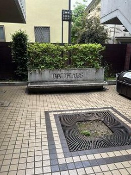 バウハウスのエントランス