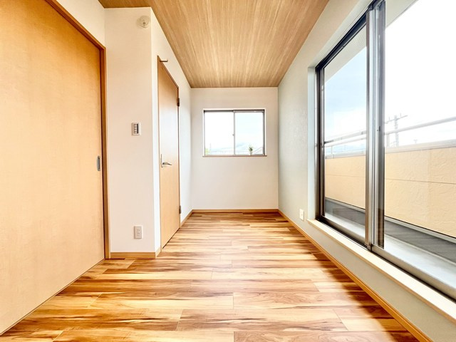 【子供部屋】 | 豊中市服部南町中古戸建 | エイブルにて取扱い可能な住宅ローンは、全部で10種類以上！お客様にピッタリの住宅ローンを当社のFPよりご案内させて頂きます。住宅ローンのご相談だけでも、お気軽にご相談下さいませ。