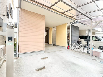 【駐車場】 | 豊中市服部南町中古戸建 | サイトに掲載されていない箇所の写真、撮影してお届けさせて頂きます！気になる物件で、見たい部分の画像が無い場合は、弊社スタッフまでご連絡下さいませ。お客様の気になる箇所を、カメラにて撮影して参ります！