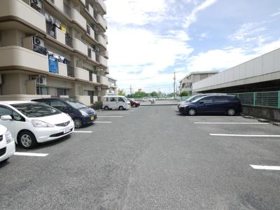 クオリティ武田の駐車場