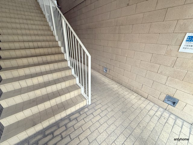 アーバンフラッツ湊町　仲介手数料無料のロビー