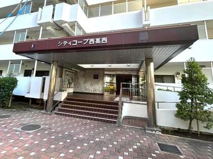 シティコープ西葛西のエントランス|「西葛西」駅徒歩５分！スーパーやコンビニ近く買物便利な新耐震基準適合大規模マンション、シティコープ西葛西は即日現地案内可能となっておりますので、お気軽にお問い合わせください！