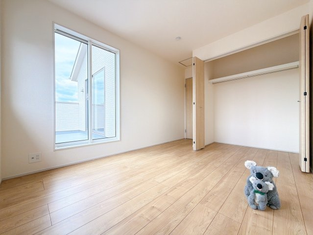 【洋室】 | 前橋市北代田町　新築住宅 | 「どんな家具を置こうかな」とワクワクする。好みのこだわりのお部屋にしてじぶんだけの部屋でゆったりと寛げます。