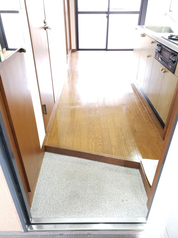 エクセレント小金井の玄関