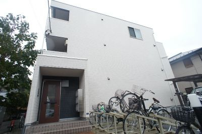 リブリ・シャルマン上戸田の外観