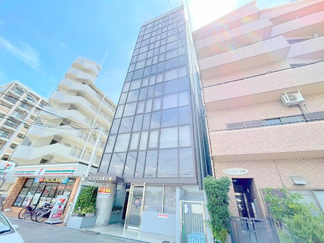 ルシェル新大阪の外観