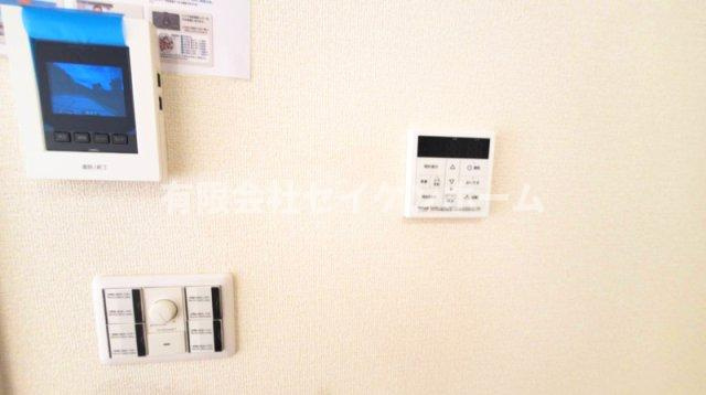 寄居町　新築住宅　南西角地日当たり良好‼の防犯設備