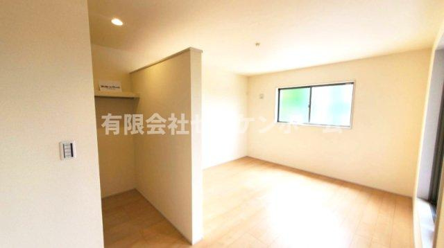 寄居町　新築住宅　南西角地日当たり良好‼の寝室