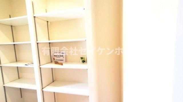 寄居町　新築住宅　南西角地日当たり良好‼の収納