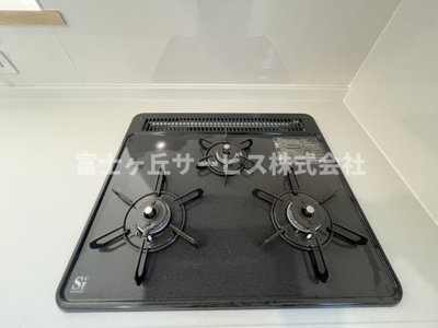 【その他】 | 浜松市中央区村櫛町 新築一戸建て 1号棟 | ３口コンロです
