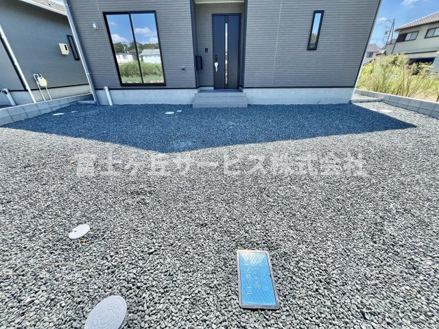 【駐車場】 | 浜松市中央区村櫛町 新築一戸建て 1号棟 | ４台駐車可能です