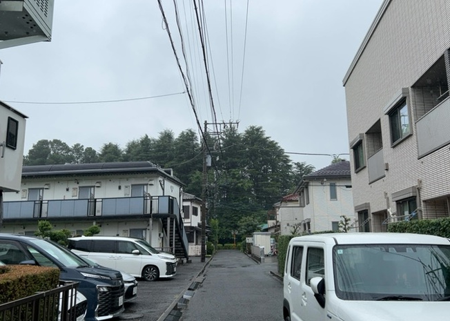 【展望】 | 桜や紅葉の名所に出かける人は多いと思いますが、家にいながら季節の移ろいを感じる生活を送りませんか？リビングや窓から見える景色が生活を彩るワンポイントに！現地から見える景色を堪能してみては如何でしょう。
