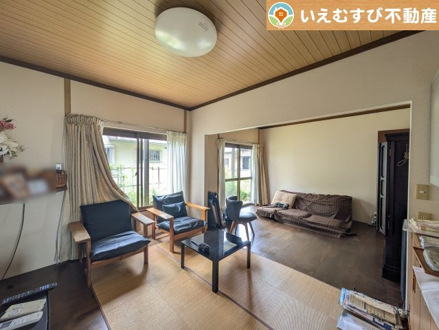 熊谷市上之　中古戸建の居間・リビング