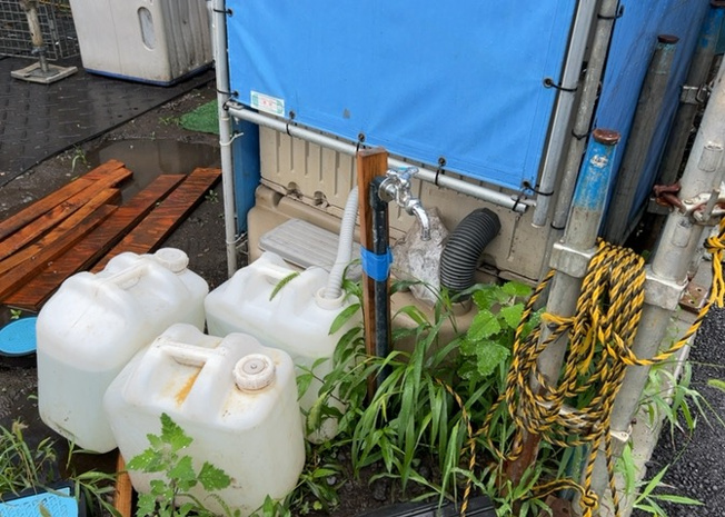 【設備】 | 敷地内には、散水栓や立水栓があります。水道水を直接利用できるため、水を運ぶ手間を省くことが出来ます。大量の水を必要とする洗車作業や清掃などに役立ちます。その他設備とあわせて、現地でご確認ください。