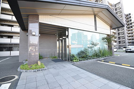 アンピール熊本城のエントランス