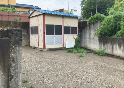 【外観】 | 八王子市犬目町倉庫 | 土地の面積＝住宅面積ではありません。建ぺい率の問題などで、土地のある場所によって住宅を建てられる面積は限られています。高さもしかり、「土地」という言葉の中には、建築条件も含まれると考えておきましょう。