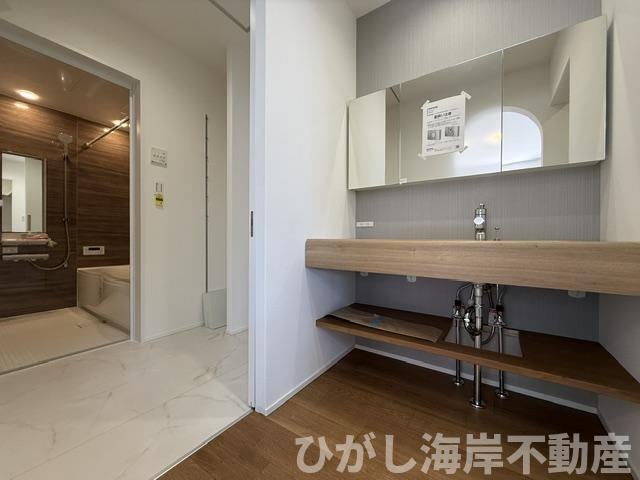 茅ケ崎市みずき２丁目　新築戸建の脱衣所|脱衣スペース