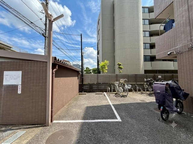 コスモ葛西アステアの駐輪場
