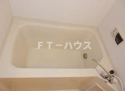 市川市本行徳のアパートの浴室