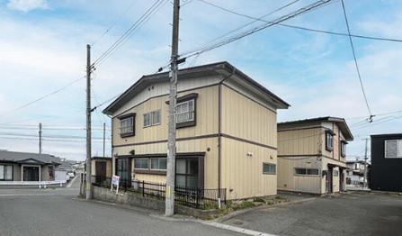 青森県三沢市　2棟アパートの外観