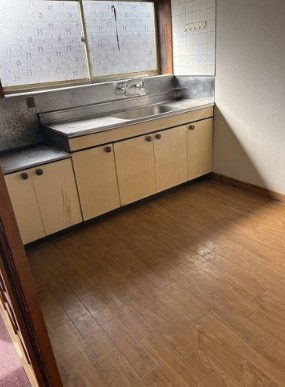 青森県三沢市　2棟アパートのキッチン