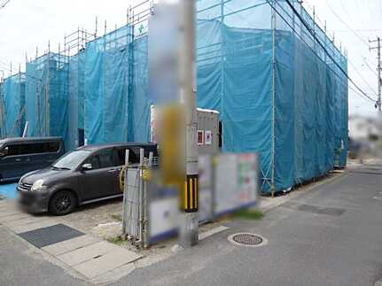 呉市広中新開3丁目の前面道路含む現地写真