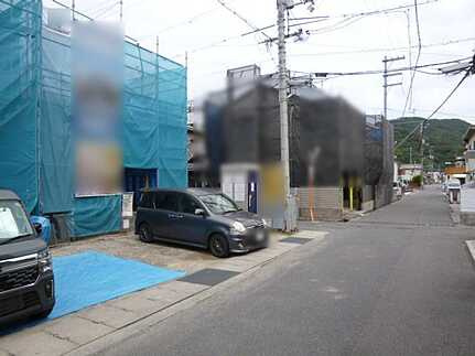 呉市広中新開3丁目の前面道路含む現地写真