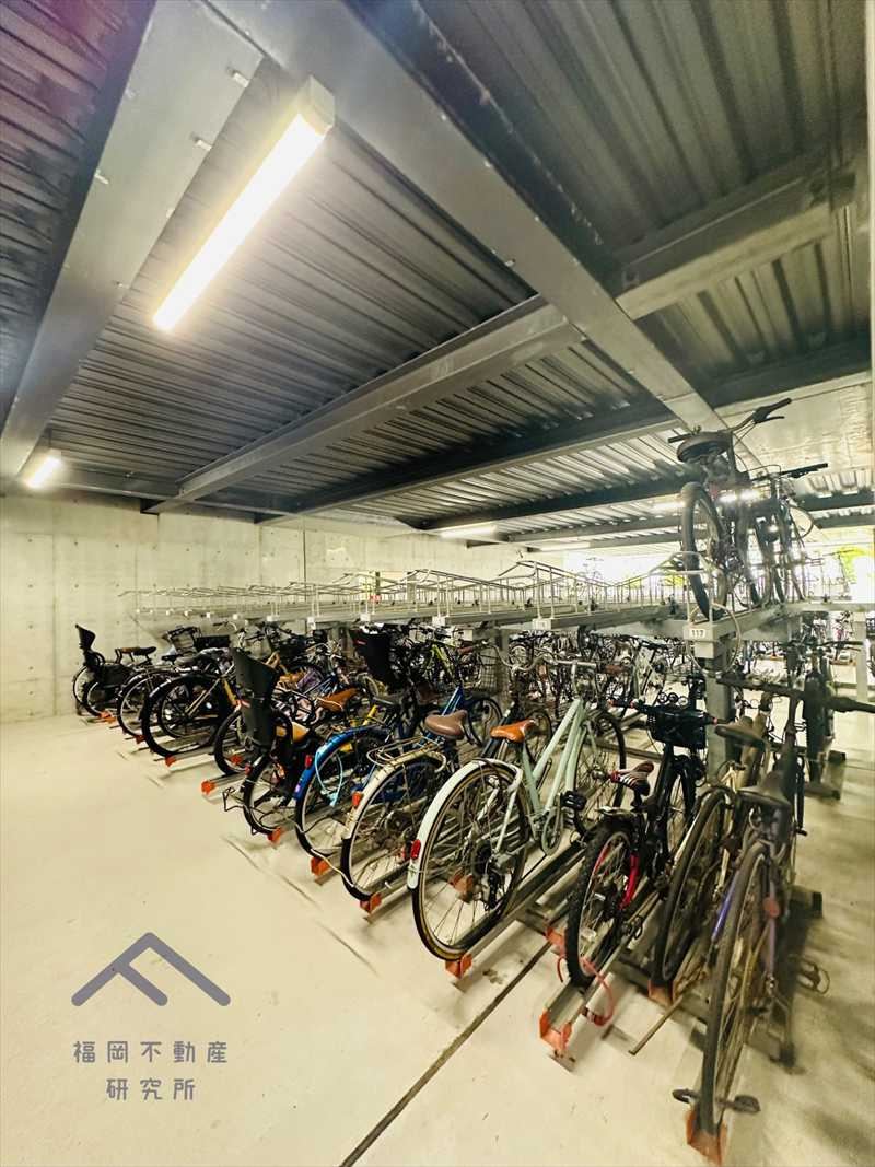 照葉ザ・タワーの駐車場
