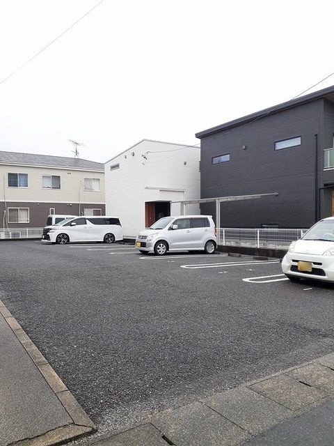 アルバ・０５　　刈谷市近郊の賃貸はクラスホーム刈谷店の駐車場