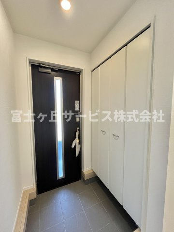 【玄関】 | 浜松市中央区村櫛町 新築一戸建て 2号棟 | 玄関です