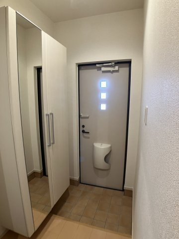 コート ベルフィオーレの玄関