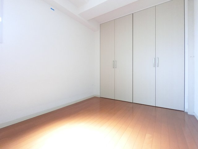 セザン新町の洋室
