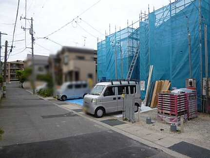 呉市広中新開3丁目の前面道路含む現地写真