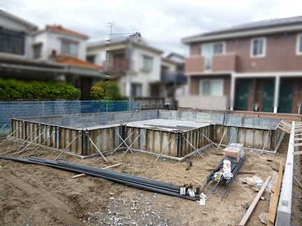 呉市広中新開3丁目の前面道路含む現地写真