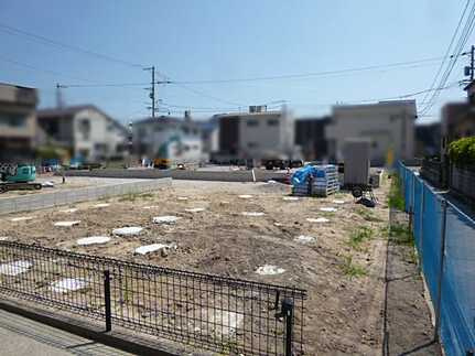 呉市広中新開3丁目の前面道路含む現地写真