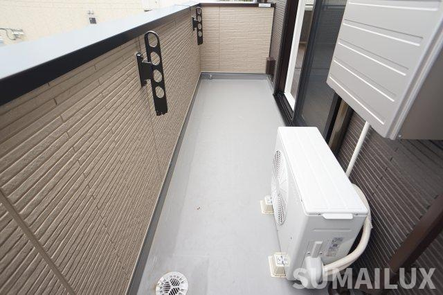 D-ROOM パレットハウスのバルコニー