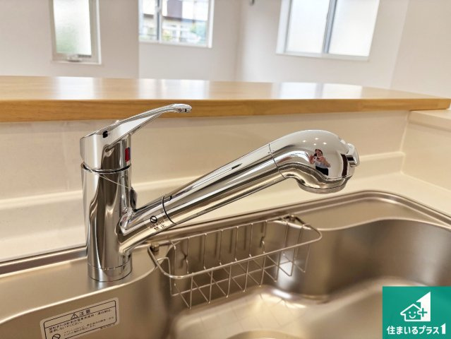 高槻市大和　第1期　新築一戸建ての設備|浄水器を内蔵！炊飯時、お茶を作る時に安心してお水を使えます！お湯と冷水、浄水と原水、シャワーの切替えもワンタッチです！