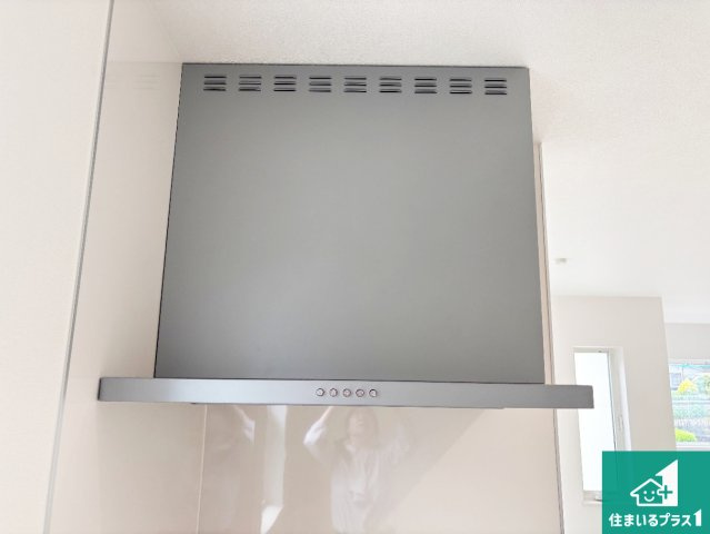 高槻市大和　第1期　新築一戸建ての設備|汚れにくいスロットフィルタでお手入れラクラク！ＬＥＤ照明付き！