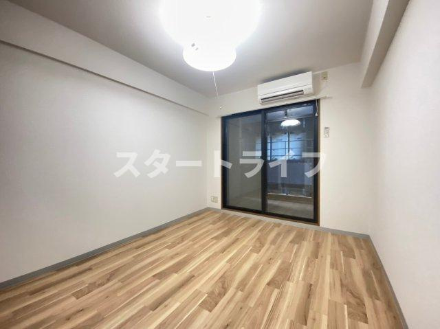 大阪市淀川区宮原２丁目の賃貸マンションの居間・リビング