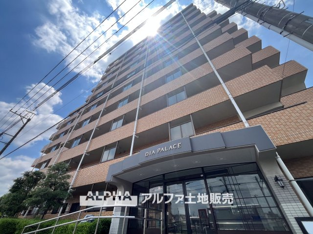 ダイアパレス西立川の外観|【Blue Moment】◆空を感じるひととき◆
空を見上げる時間が、暮らしに少しの余白をつくる。そんな穏やかな瞬間がここにある。