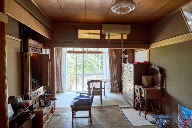 東野4丁目の中古のおうち　松山市東野4丁目の洋室|スタンダードな洋室です